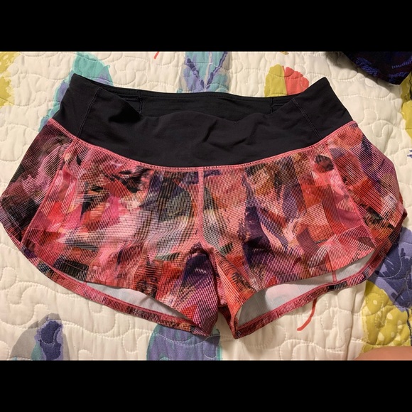 LULULEMON SHORTS - Picture 2 of 2